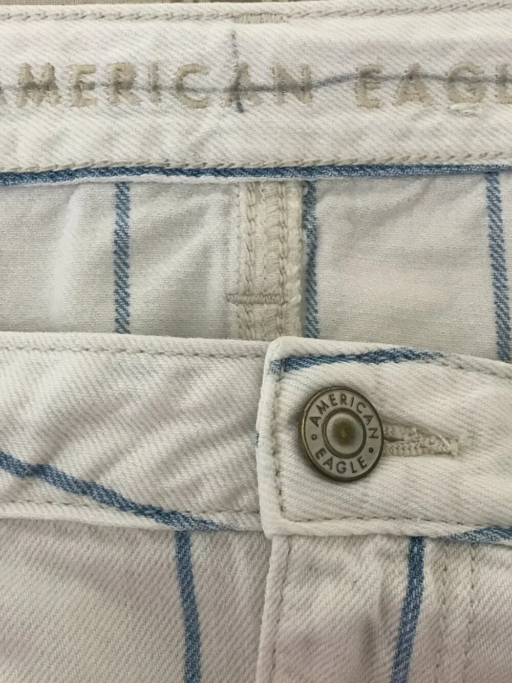 American Eagle Women's 4 White Blue Pin Stripe Hi-Rise A-Line Raw Hem Skirt